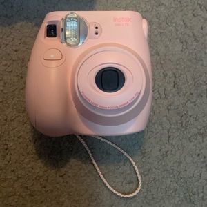 Insta Mini 7S camera, Film not included